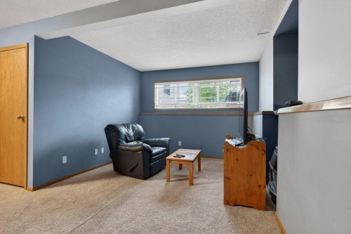 156 Rivercroft Close Se, Calgary, AB 