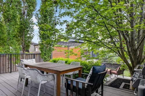 2415 25 Street Sw, Calgary, AB 