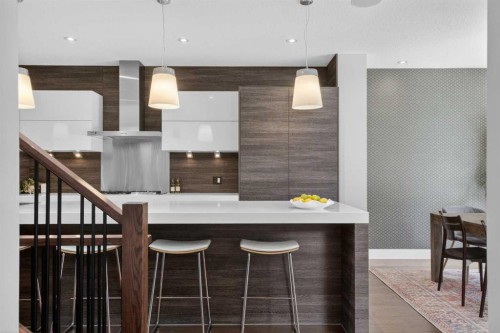 2415 25 Street Sw, Calgary, AB 
