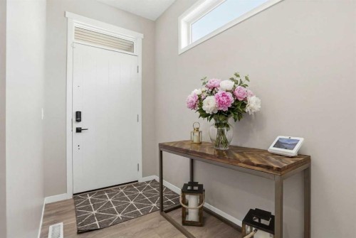 393 Masters Avenue Se, Calgary, AB - Indoor Photo Showing Other Room