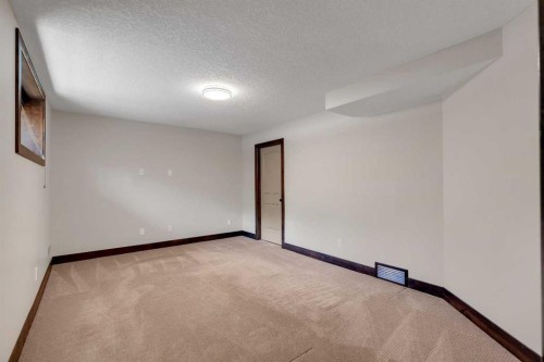289 Riverwood Crescent, Diamond Valley, AB 