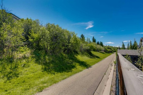 289 Riverwood Crescent, Diamond Valley, AB 