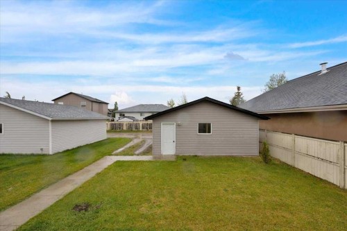 917 High Park Way Nw, High River, AB - Outdoor