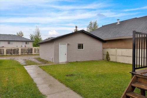 917 High Park Way Nw, High River, AB - Outdoor With Deck Patio Veranda