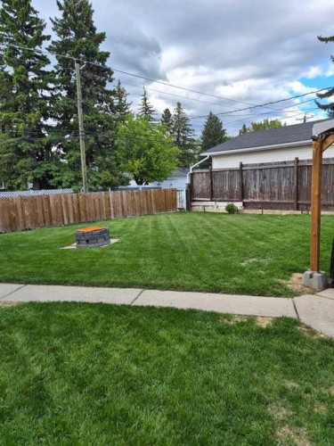 126 Springwood Drive Sw, Calgary, AB 