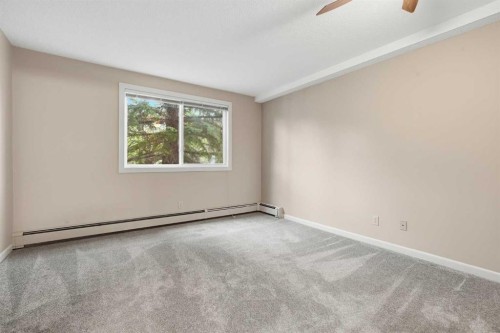 723-6400 Coach Hill Road Sw, Calgary, AB - Indoor Photo Showing Other Room