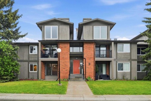 723-6400 Coach Hill Road Sw, Calgary, AB - Outdoor With Facade
