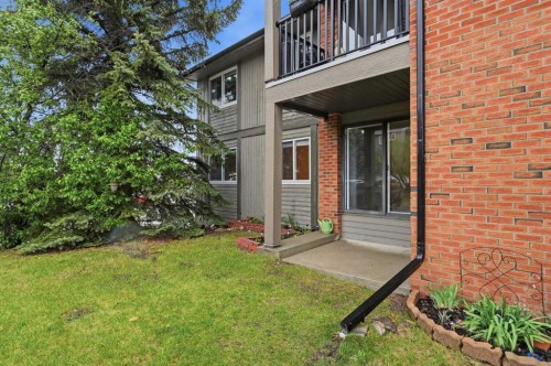 723-6400 Coach Hill Road Sw, Calgary, AB - Outdoor With Exterior