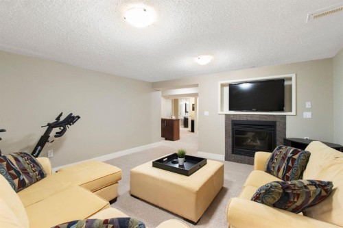 10504 Spadina Drive Sw, Calgary, AB 