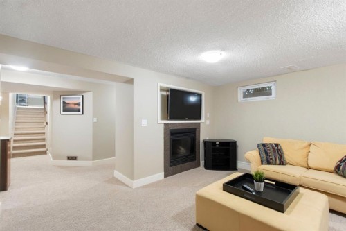 10504 Spadina Drive Sw, Calgary, AB 
