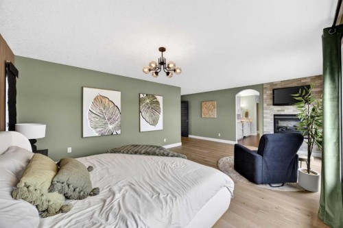 224 Springbluff Heights Sw, Calgary, AB 