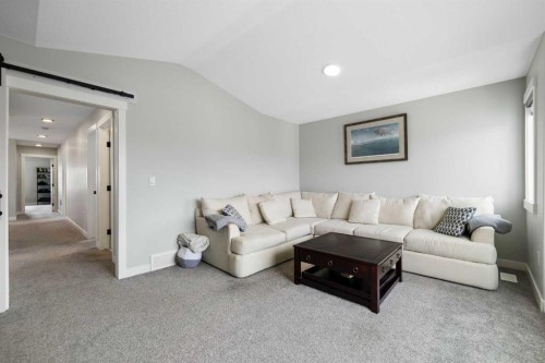 836 Edgefield Street, Strathmore, AB - Indoor Photo Showing Living Room