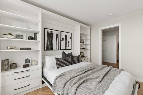 717-8505 Broadcast Avenue Sw, Calgary, AB - Indoor Photo Showing Bedroom
