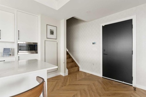 717-8505 Broadcast Avenue Sw, Calgary, AB - Indoor
