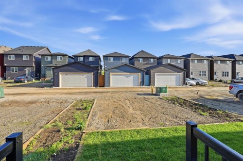 623 Savanna Crescent Ne, Calgary, AB 