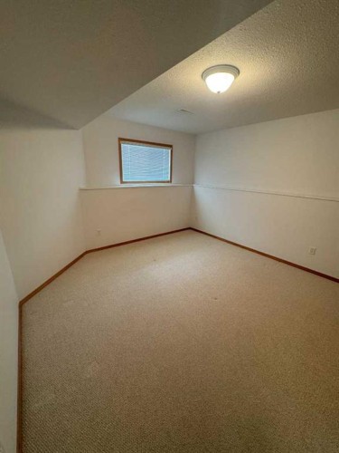 22 Julia Place, Didsbury, AB - Indoor Photo Showing Other Room