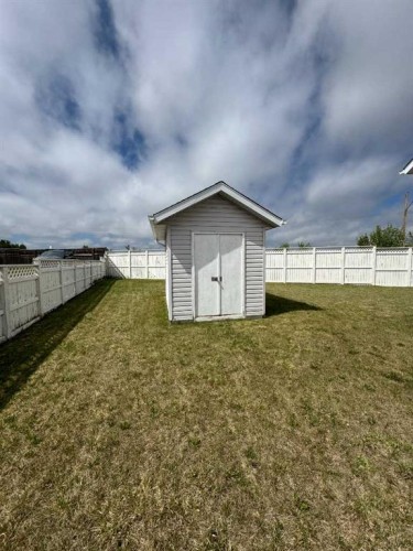 22 Julia Place, Didsbury, AB - Outdoor