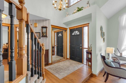 4 Hamptons Heath Nw, Calgary, AB - Indoor Photo Showing Other Room