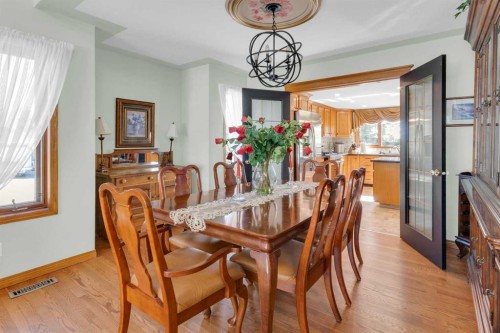 4 Hamptons Heath Nw, Calgary, AB - Indoor Photo Showing Dining Room