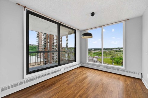 902-145 Point Drive Nw, Calgary, AB - Indoor Photo Showing Other Room