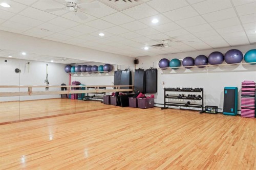 902-145 Point Drive Nw, Calgary, AB - Indoor