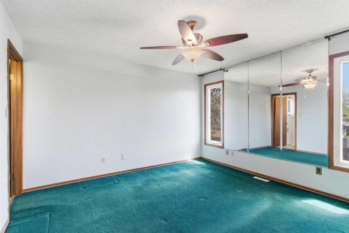 19 Templevale Way Ne, Calgary, AB - Indoor Photo Showing Other Room