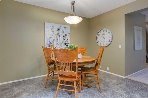 10-3302 50 Street Nw, Calgary, AB - Indoor Photo Showing Dining Room