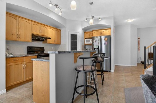156 Saddlecrest Park Ne, Calgary, AB - Indoor Photo Showing Kitchen