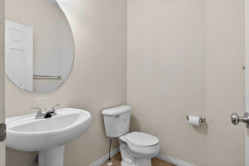 156 Saddlecrest Park Ne, Calgary, AB - Indoor Photo Showing Bathroom