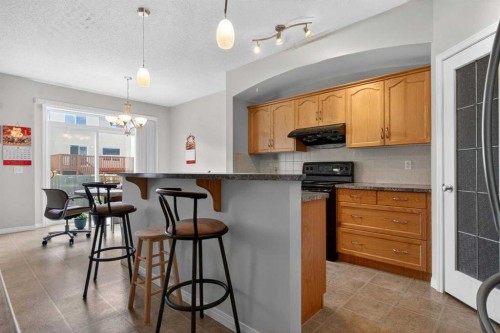 156 Saddlecrest Park Ne, Calgary, AB - Indoor Photo Showing Kitchen
