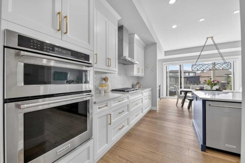 125 Cranbrook Heights Se, Calgary, AB 