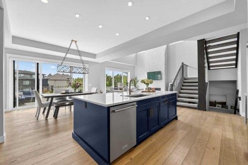 125 Cranbrook Heights Se, Calgary, AB 