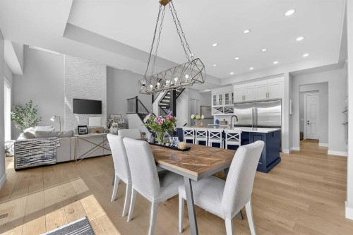 125 Cranbrook Heights Se, Calgary, AB 