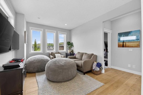 125 Cranbrook Heights Se, Calgary, AB 