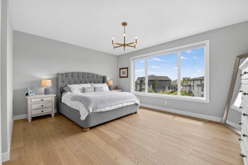 125 Cranbrook Heights Se, Calgary, AB 