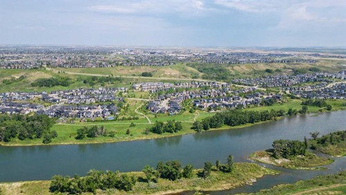 125 Cranbrook Heights Se, Calgary, AB 