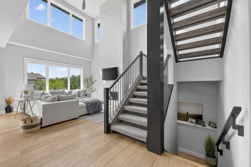 125 Cranbrook Heights Se, Calgary, AB 