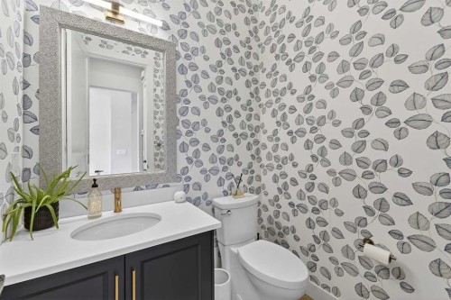 125 Cranbrook Heights Se, Calgary, AB 