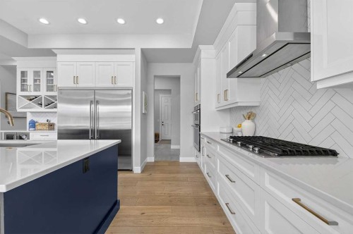 125 Cranbrook Heights Se, Calgary, AB 