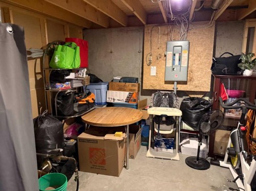 325 2 Avenue North, Champion, AB 