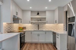 370 Brae Glen Crescent SW Calgary, AB T2W 1B6