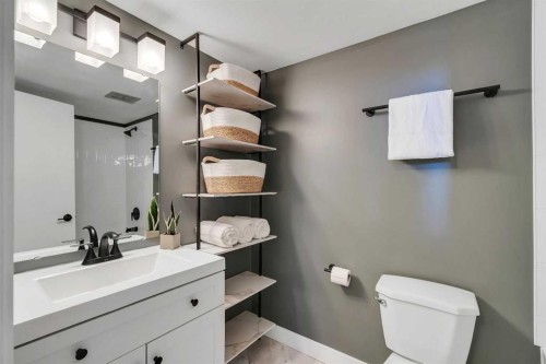 370 Brae Glen Crescent Sw, Calgary, AB 