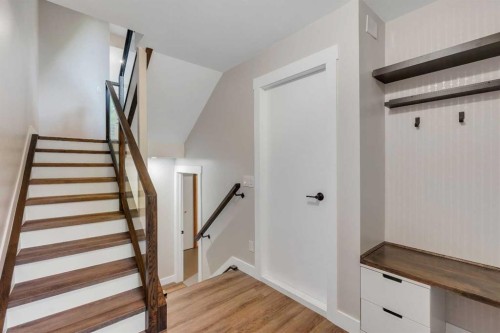 370 Brae Glen Crescent Sw, Calgary, AB 