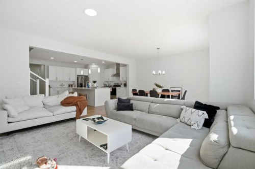 107 Versant View Sw, Calgary, AB 