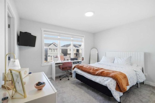 107 Versant View Sw, Calgary, AB 