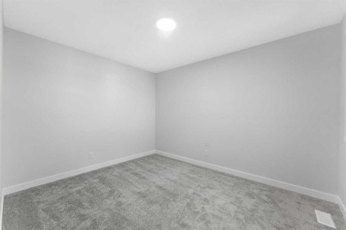 107 Versant View Sw, Calgary, AB 