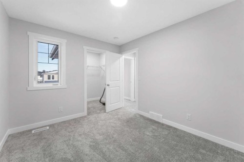107 Versant View Sw, Calgary, AB 