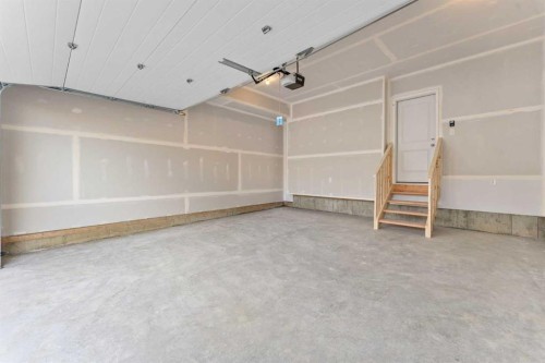 107 Versant View Sw, Calgary, AB 