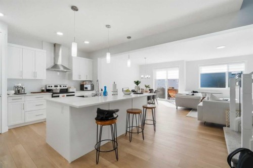 107 Versant View Sw, Calgary, AB 