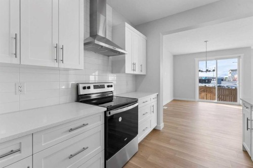 107 Versant View Sw, Calgary, AB 